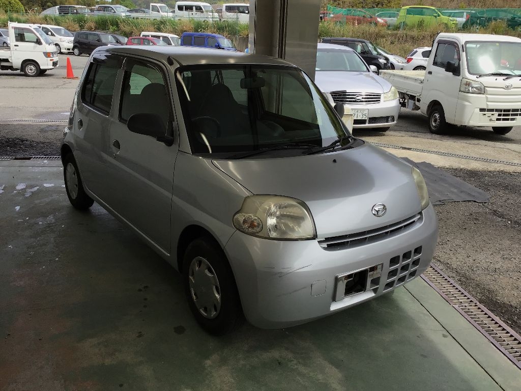 DAIHATSU ESSE