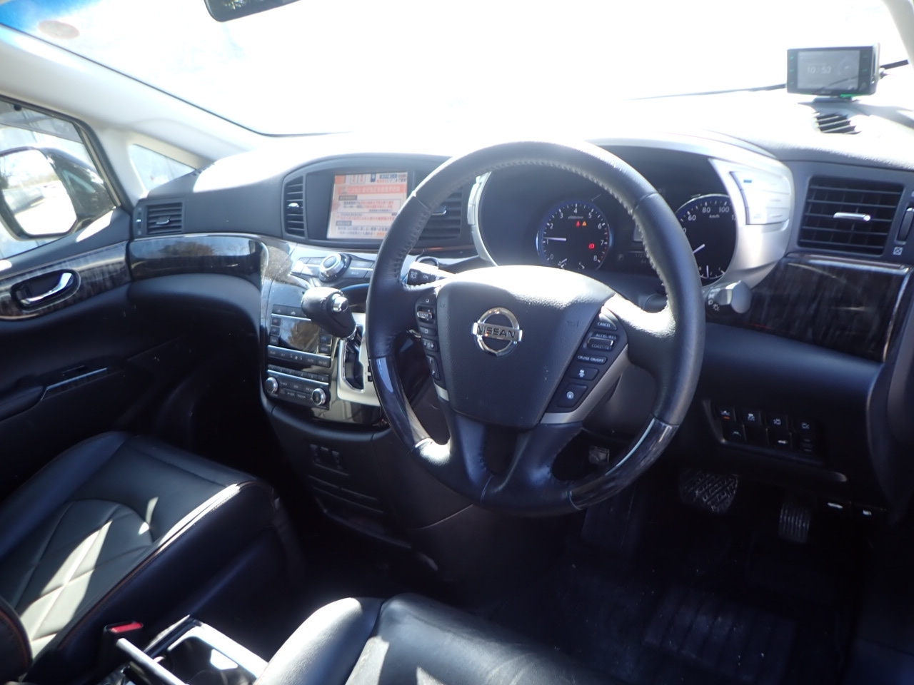 NISSAN ELGRAND