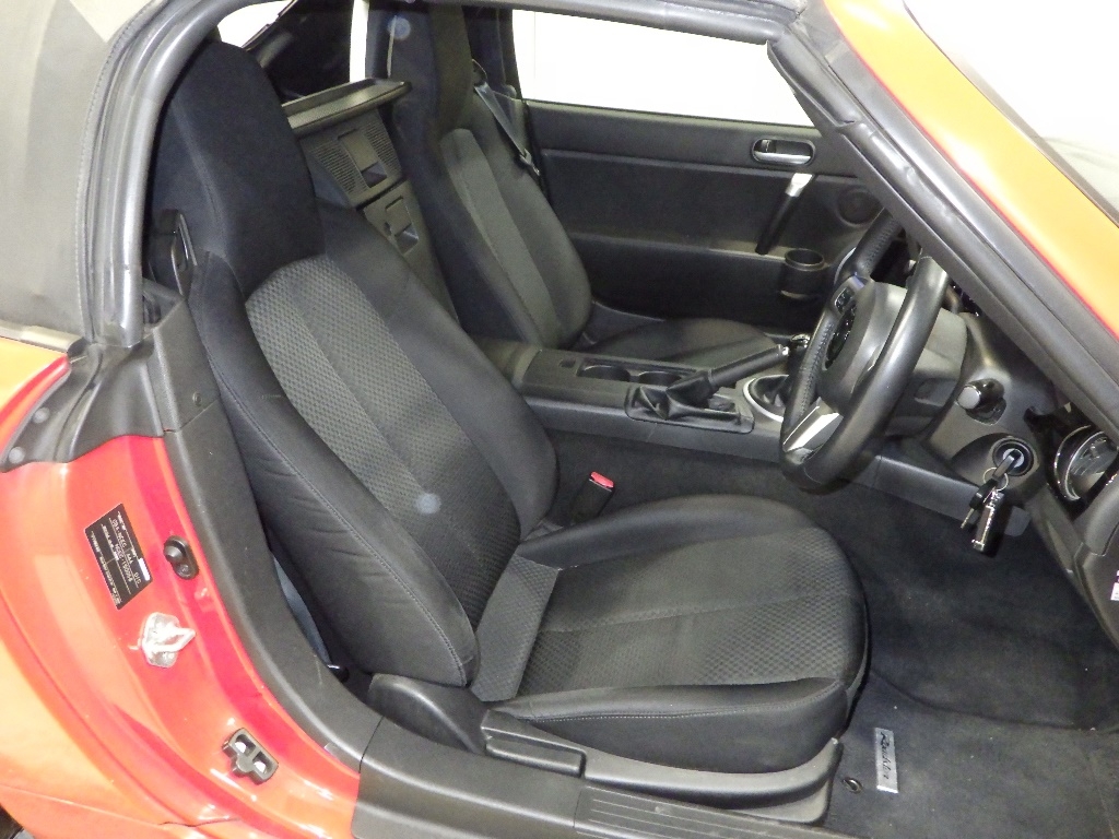MAZDA ROADSTER