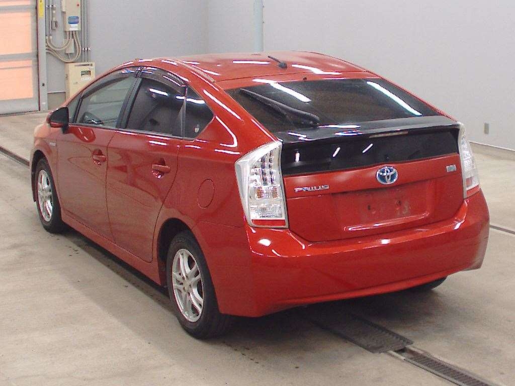 TOYOTA PRIUS