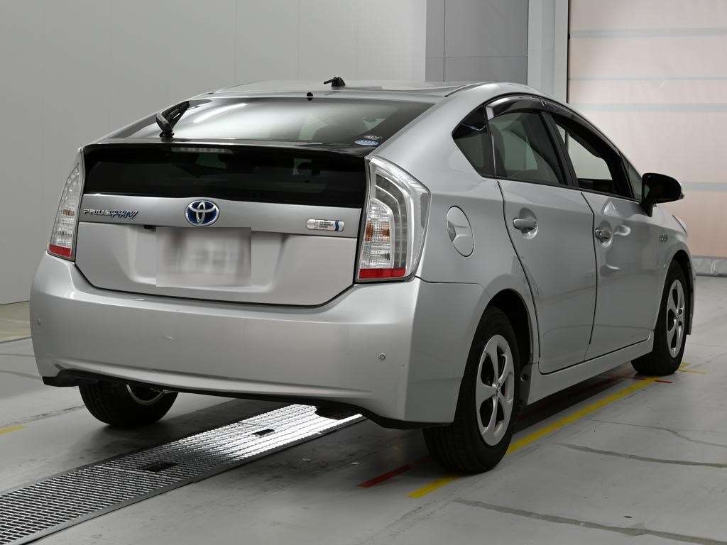 TOYOTA PRIUS PHV