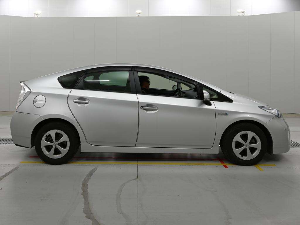 TOYOTA PRIUS PHV