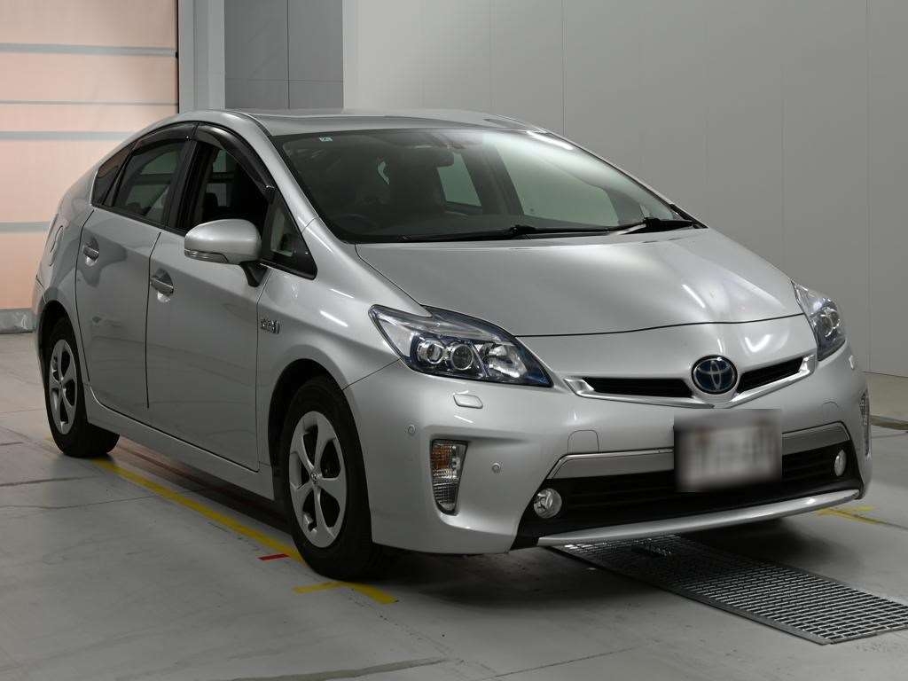 TOYOTA PRIUS PHV