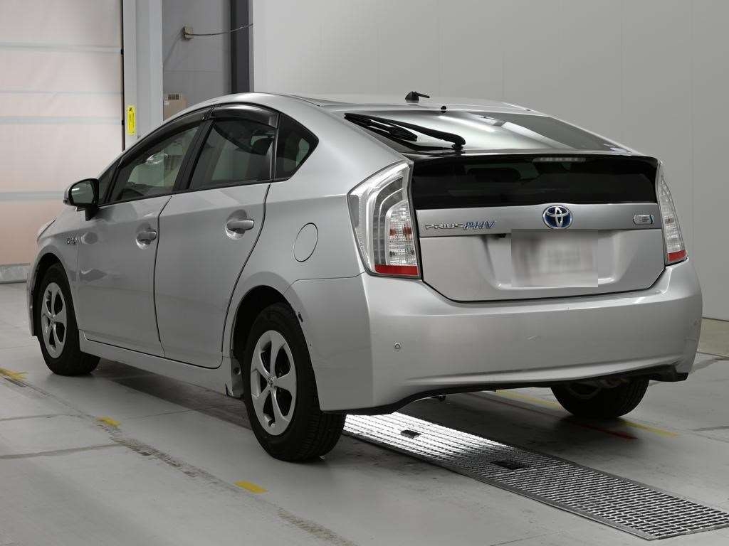 TOYOTA PRIUS PHV