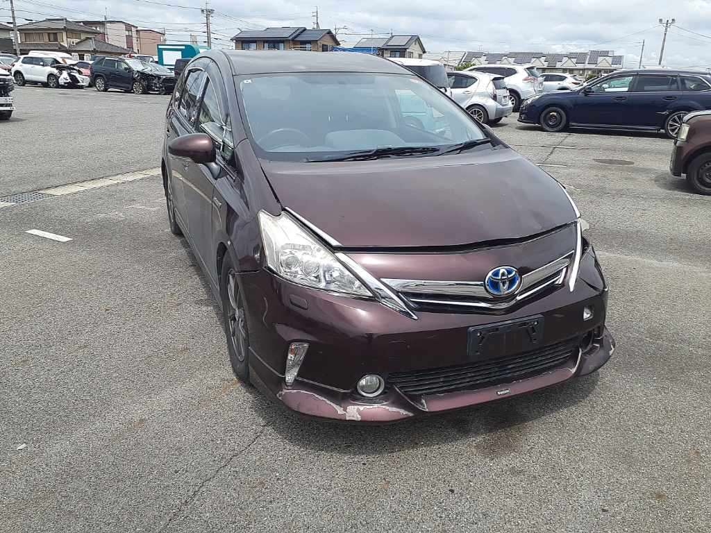 TOYOTA PRIUS ALPHA