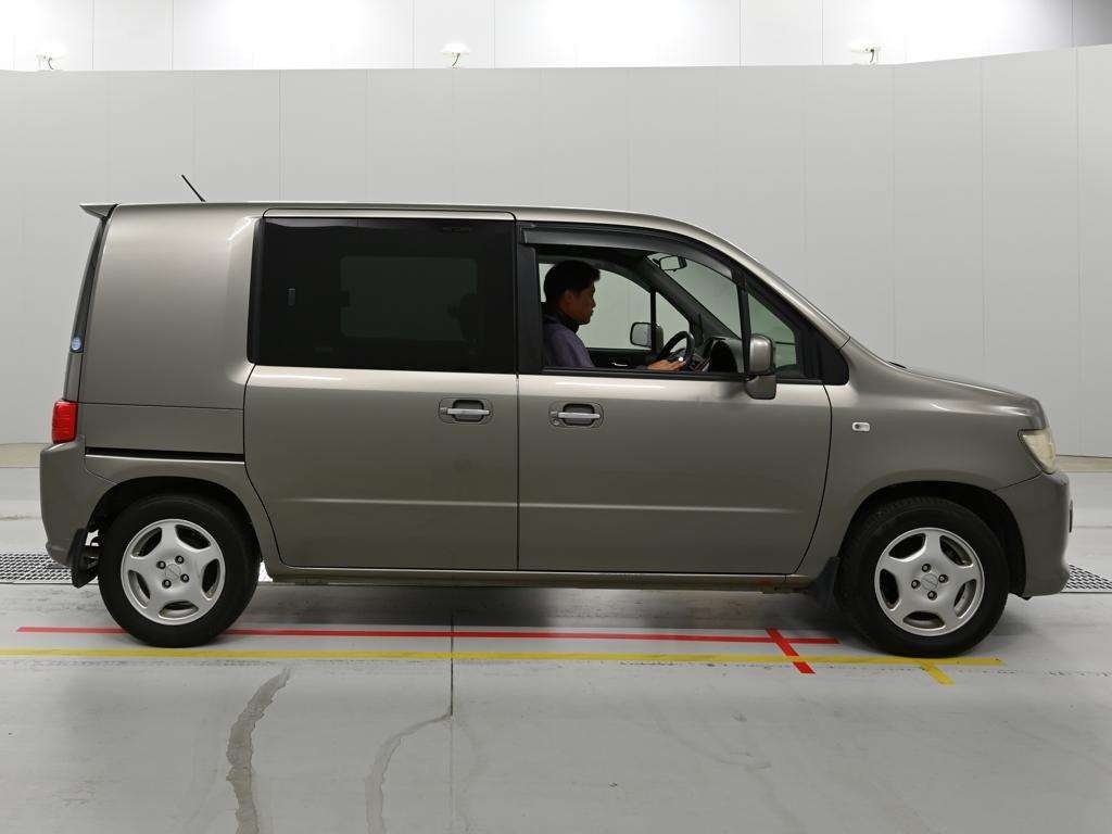 HONDA MOBILIO SPIKE