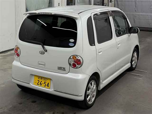 DAIHATSU MOVE LATTE