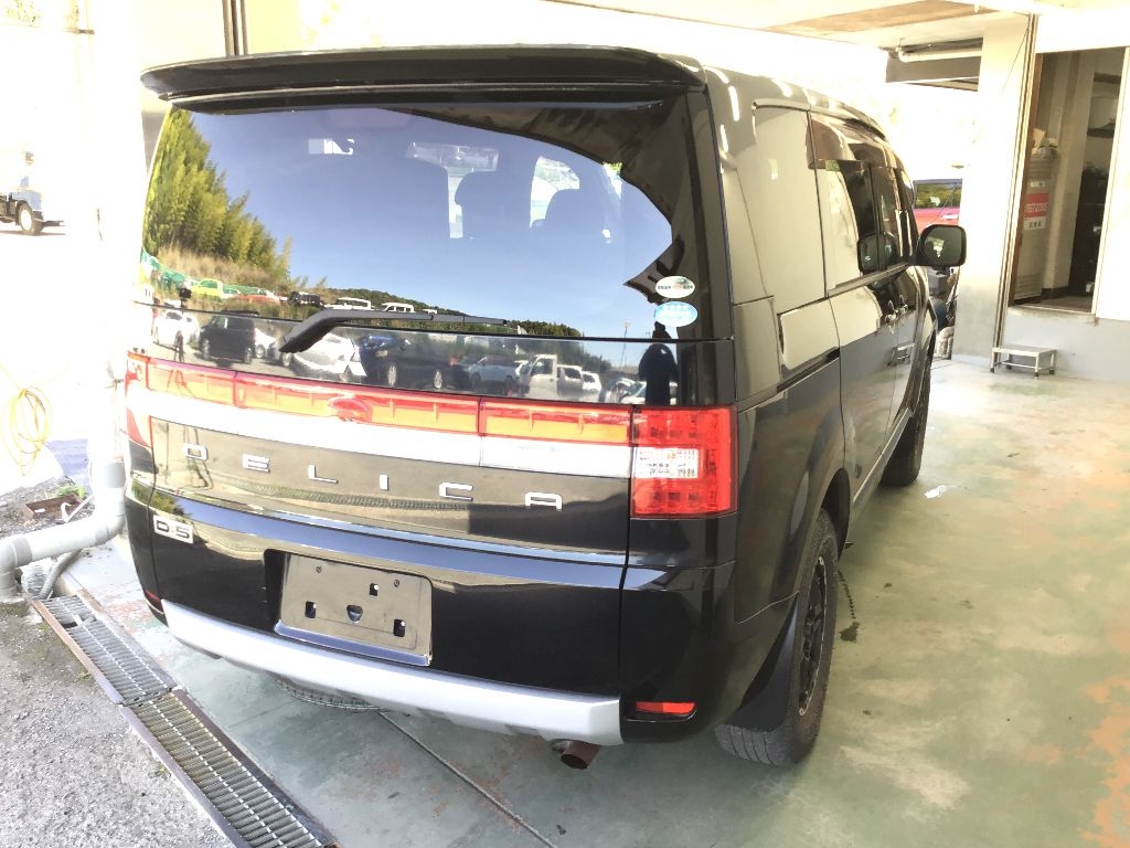 MITSUBISHI DELICA D:5