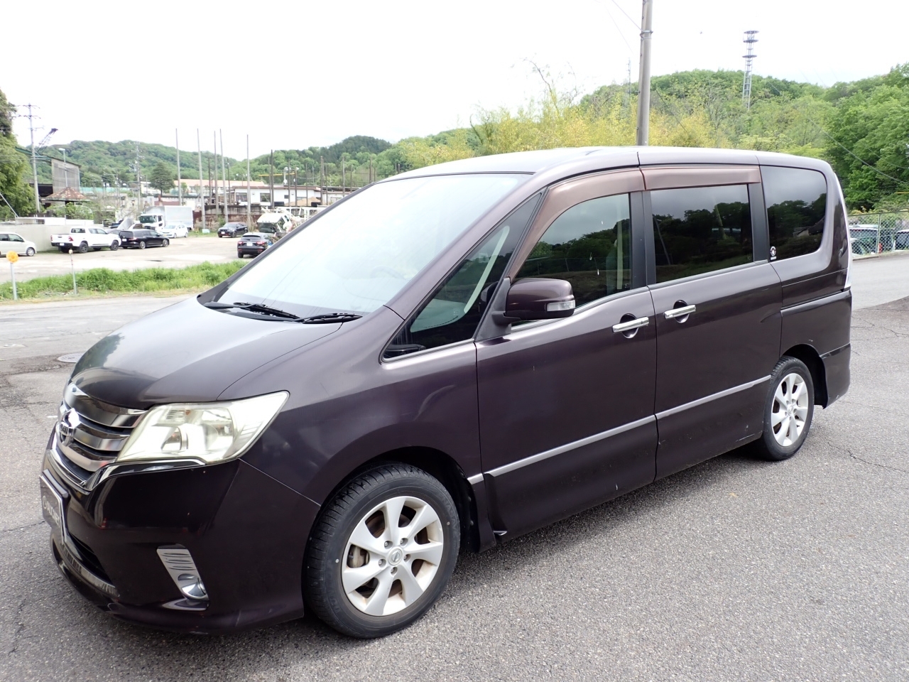 NISSAN SERENA