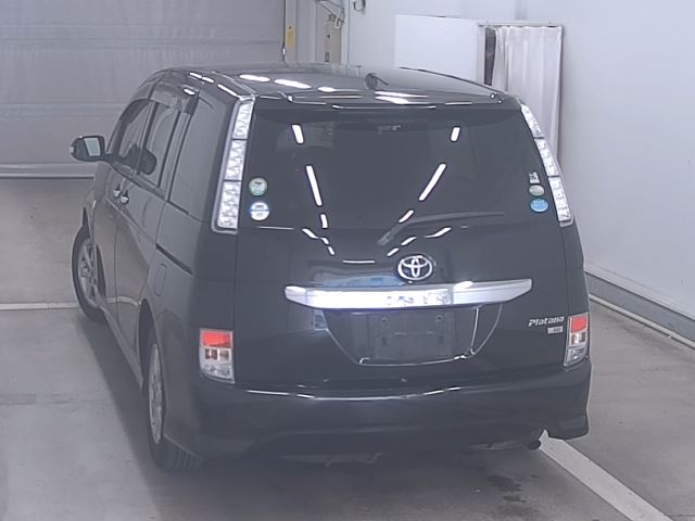TOYOTA ISIS