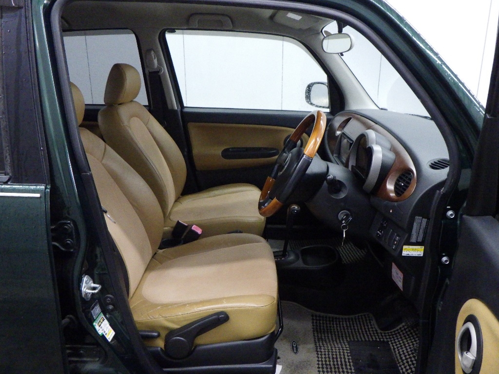DAIHATSU MIRA GINO