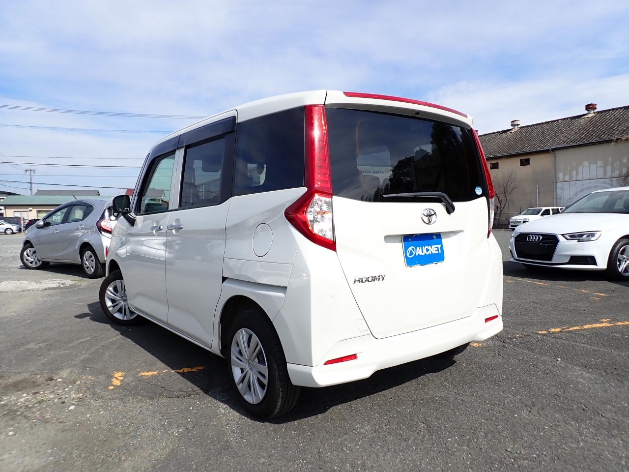 TOYOTA ROOMY