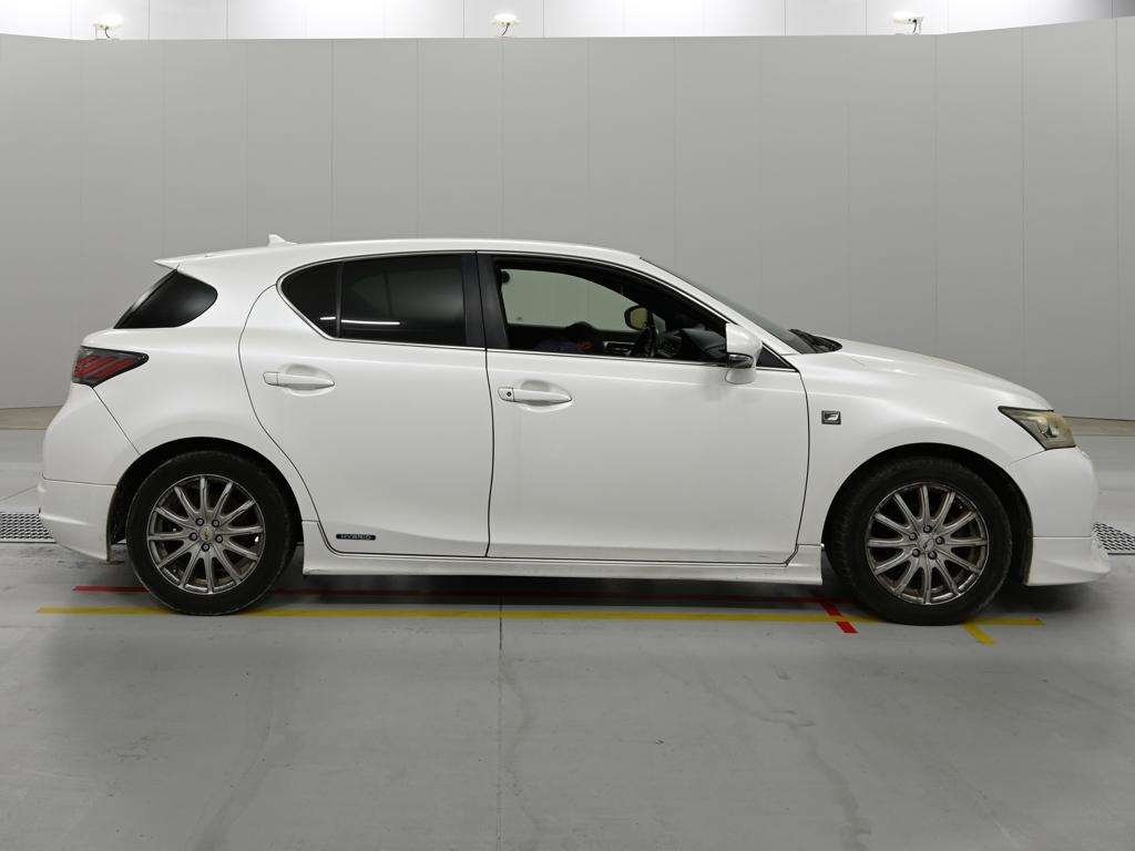 LEXUS CT200H