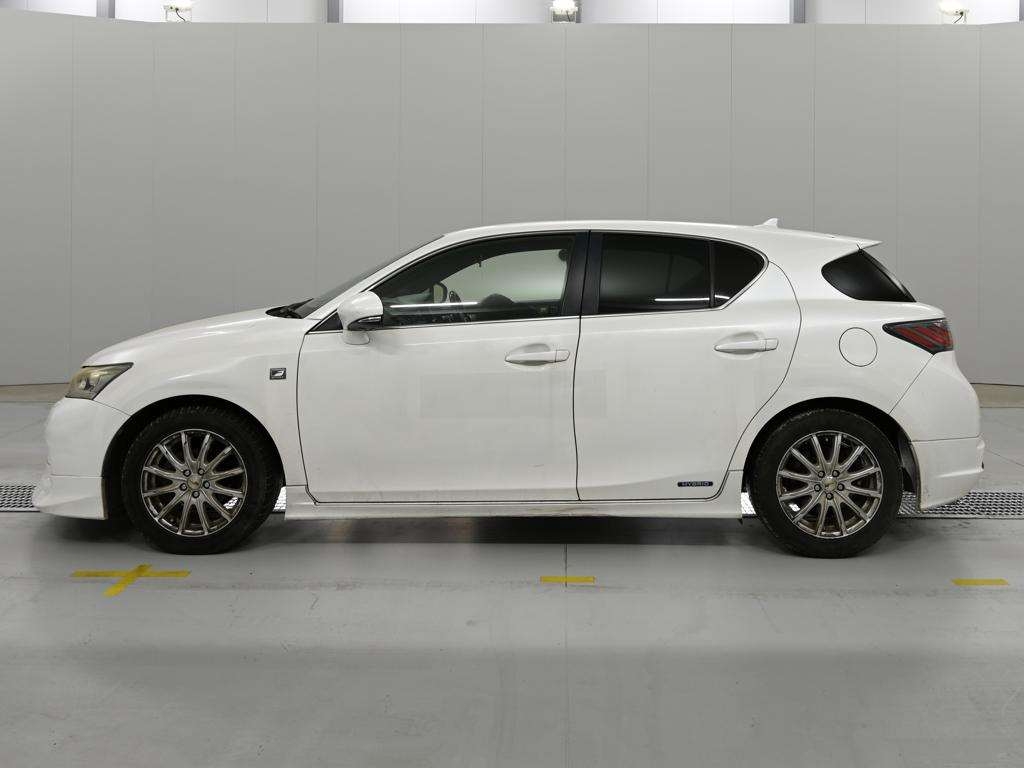 LEXUS CT200H