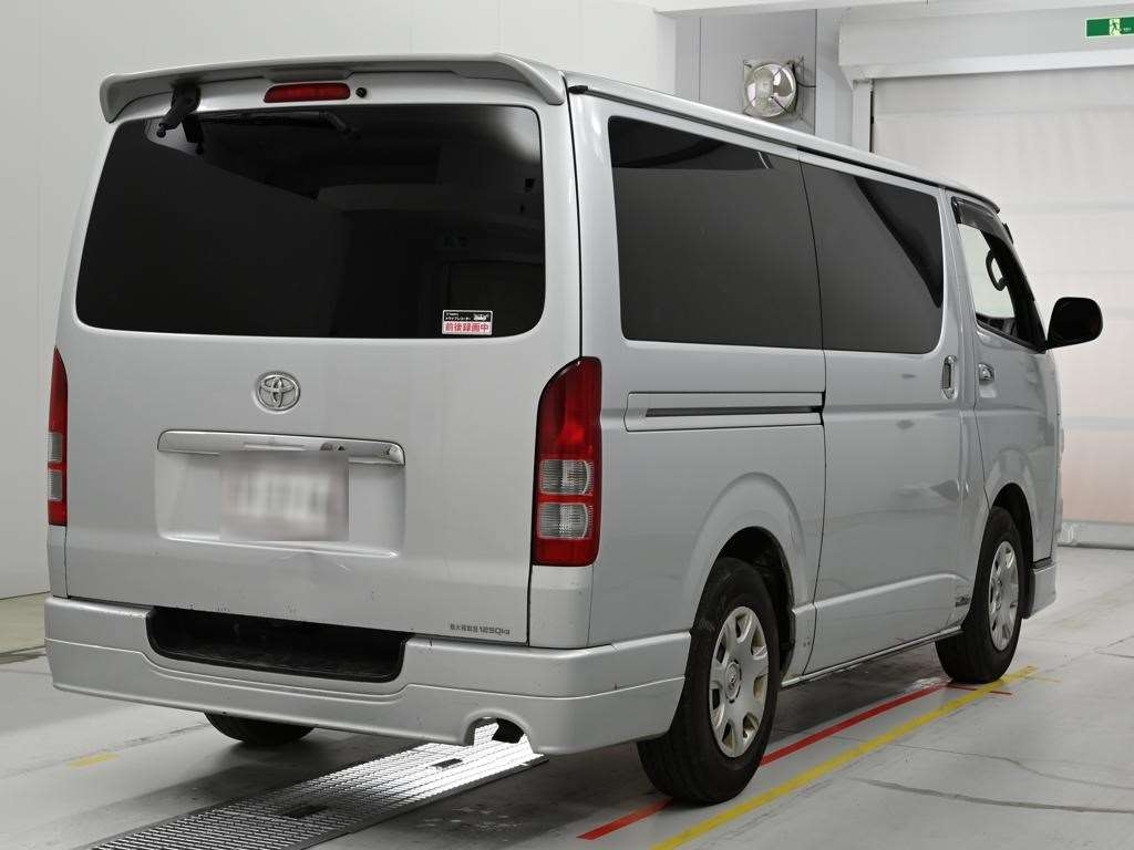 TOYOTA REGIUS ACE