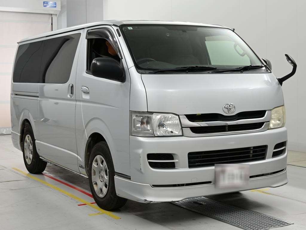 TOYOTA REGIUS ACE