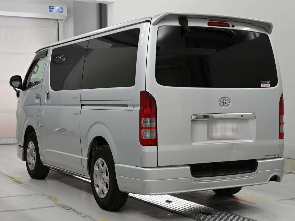 TOYOTA REGIUS ACE