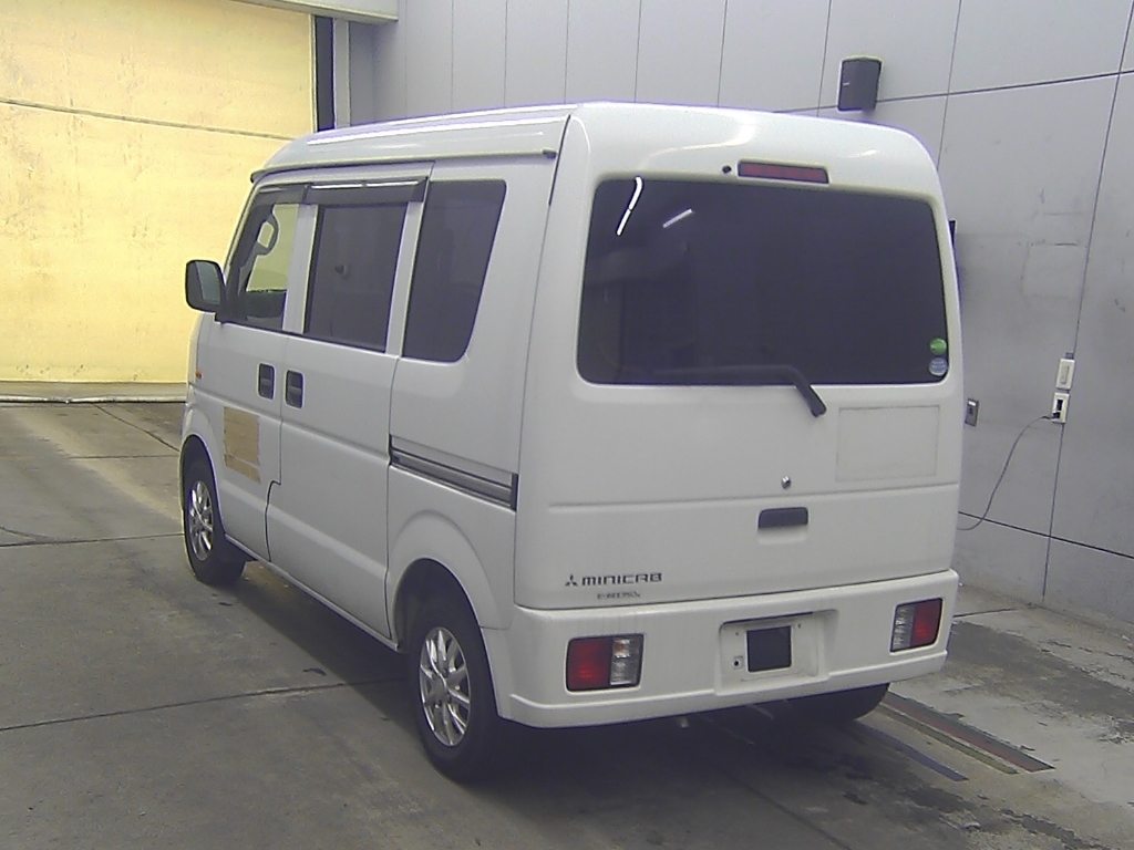 MITSUBISHI MINICAB