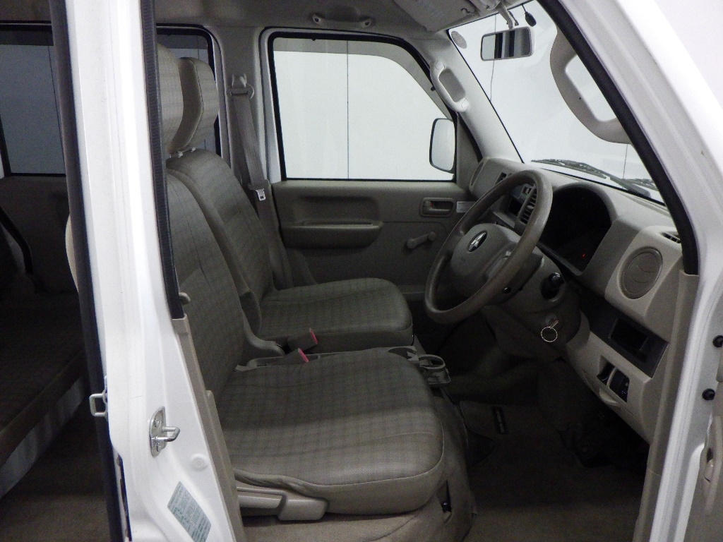 MITSUBISHI MINICAB