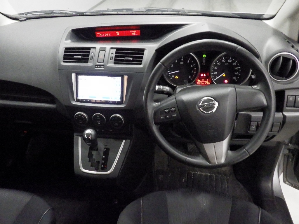 NISSAN LAFESTA