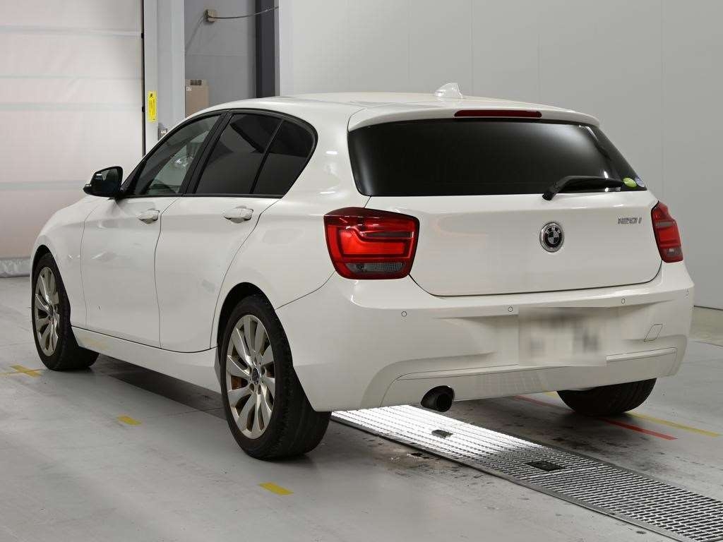 BMW 1-SERIES