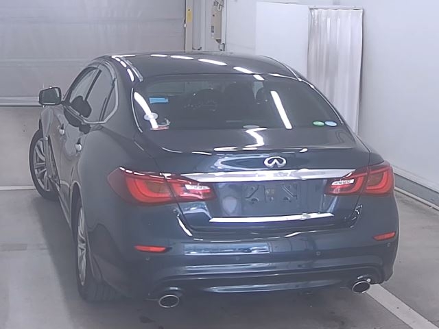 NISSAN FUGA