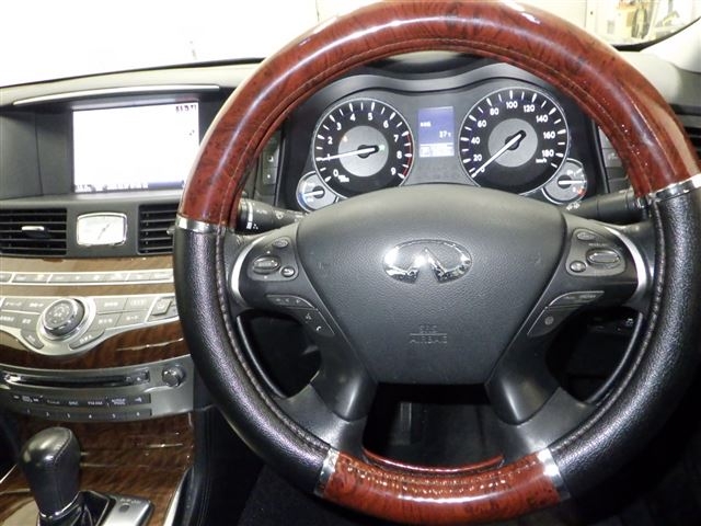 NISSAN FUGA