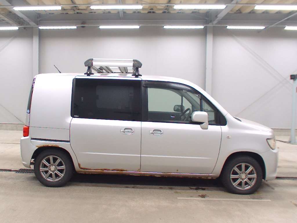 HONDA MOBILIO SPIKE