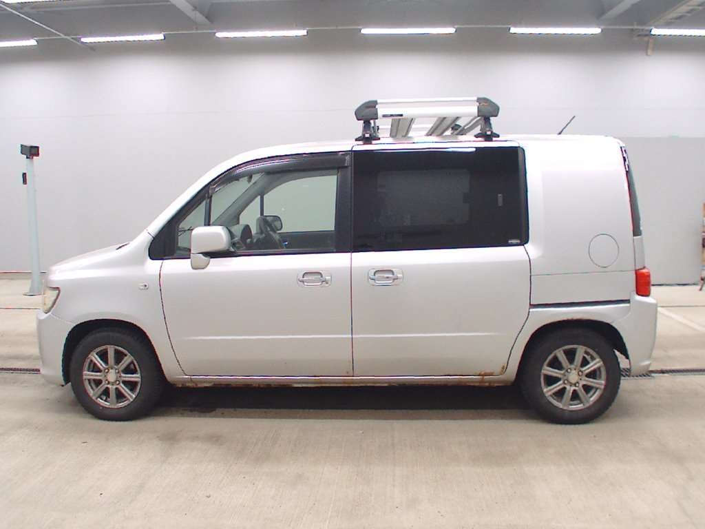 HONDA MOBILIO SPIKE