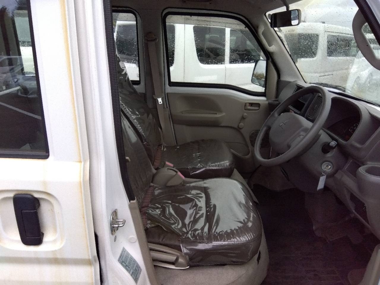 MITSUBISHI MINICAB
