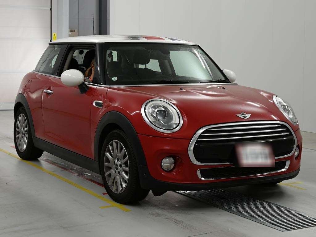 MINI HATCH