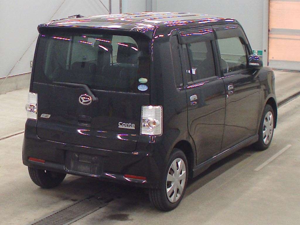 DAIHATSU MOVE CONTE