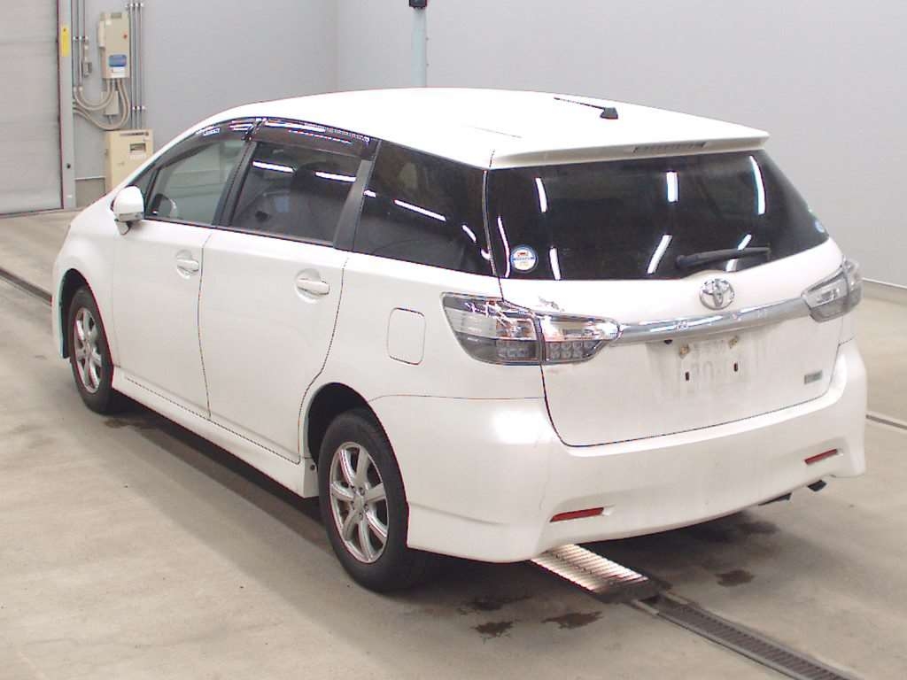 TOYOTA WISH