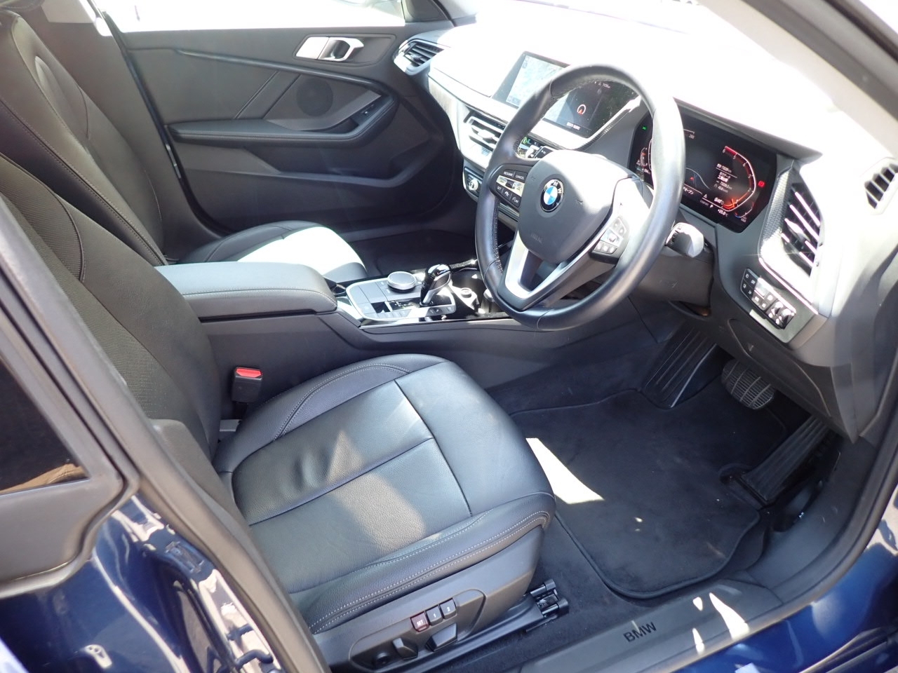 BMW 1-SERIES