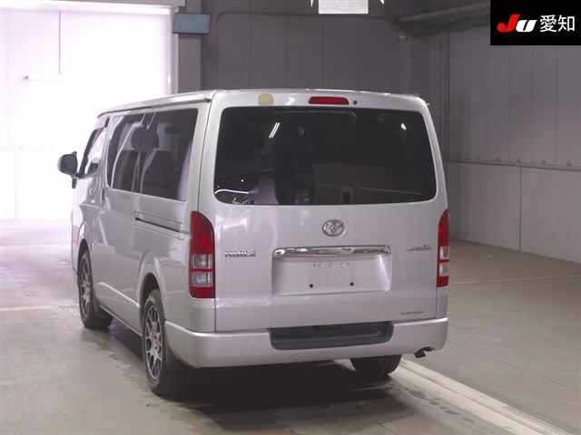 TOYOTA REGIUS ACE