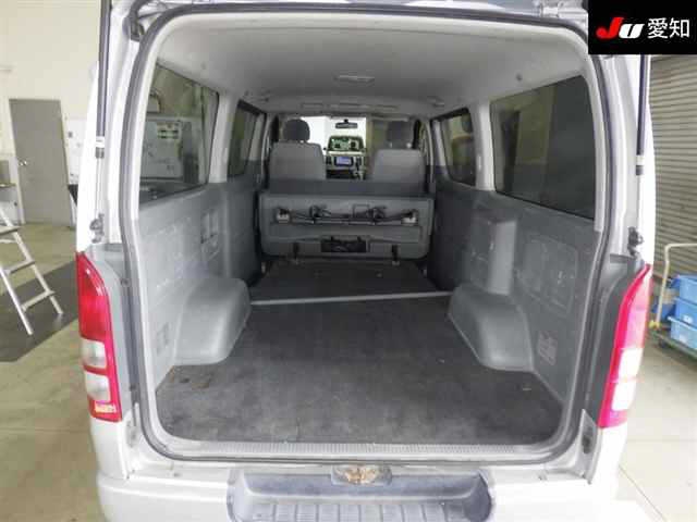 TOYOTA REGIUS ACE
