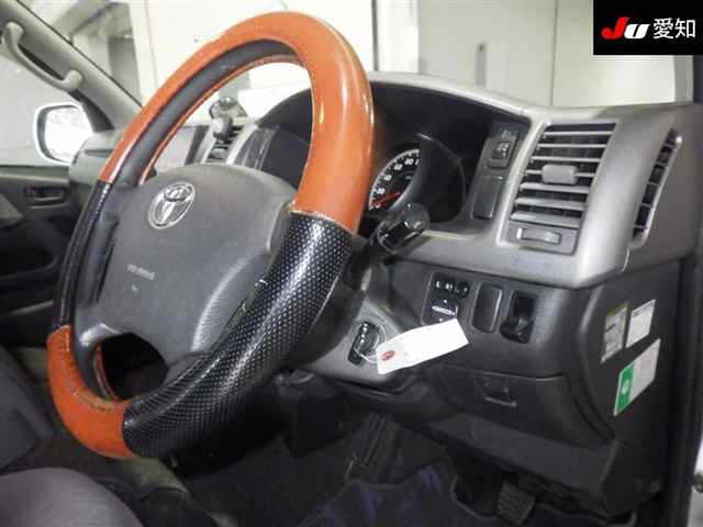 TOYOTA REGIUS ACE
