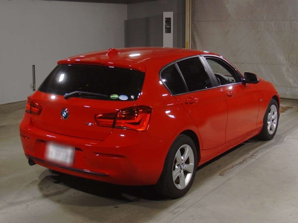 BMW 1-SERIES