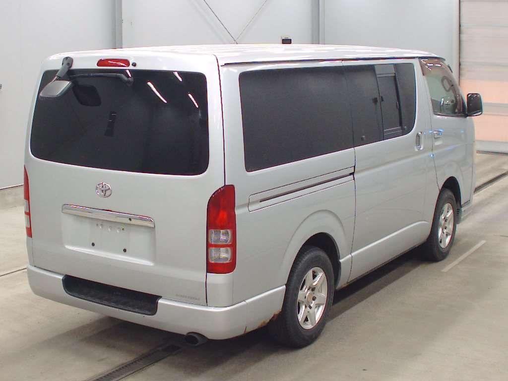 TOYOTA REGIUS ACE