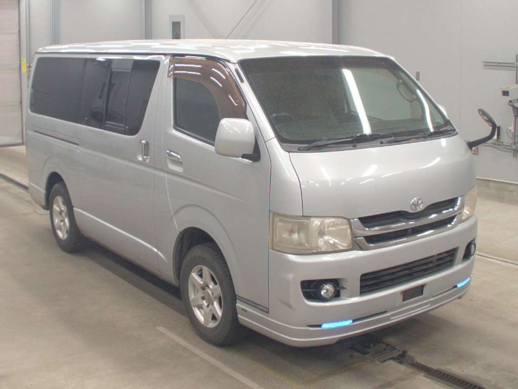 TOYOTA REGIUS ACE