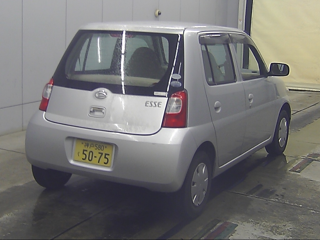 DAIHATSU ESSE