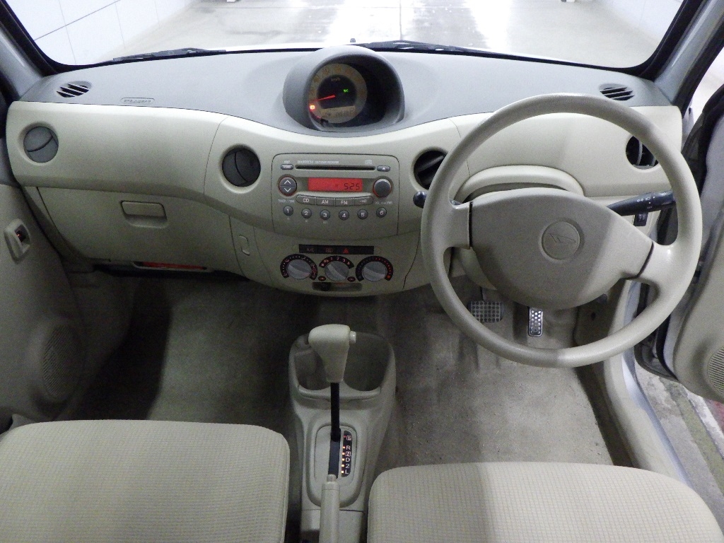 DAIHATSU ESSE
