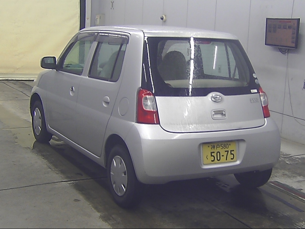 DAIHATSU ESSE