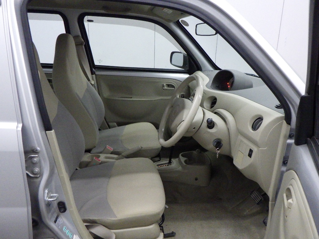 DAIHATSU ESSE