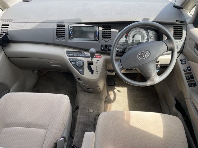 TOYOTA ISIS