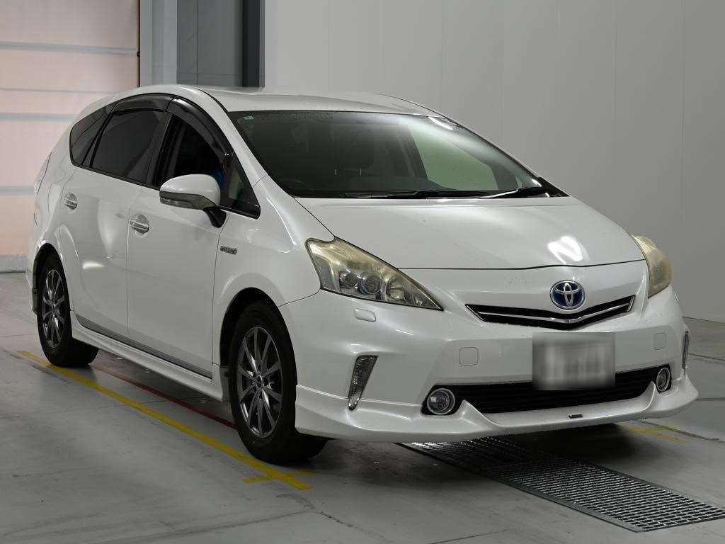TOYOTA PRIUS ALPHA