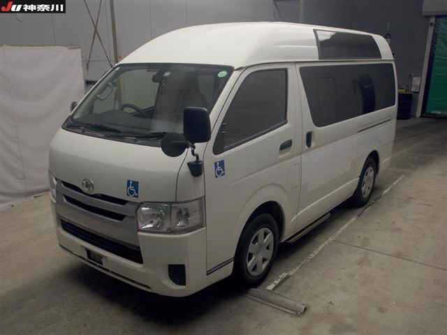 TOYOTA REGIUS ACE