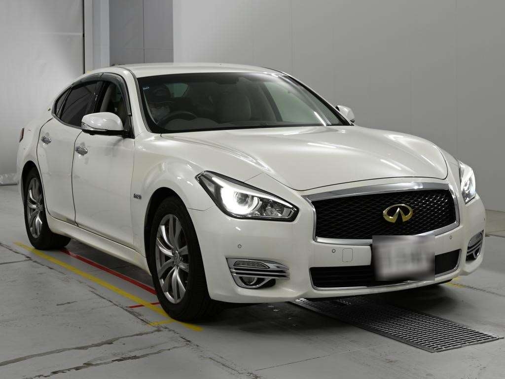 NISSAN FUGA
