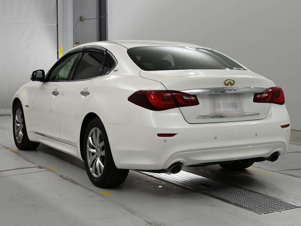 NISSAN FUGA