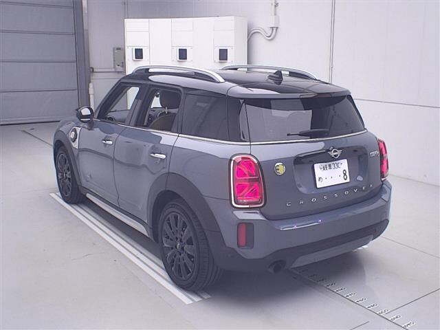 MINI CROSSOVER